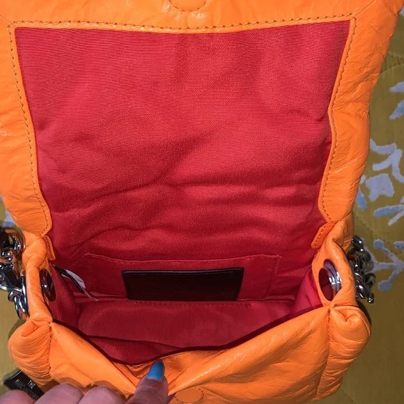 The Marc Jacobs Pillow Bag - Picture 4 of 7